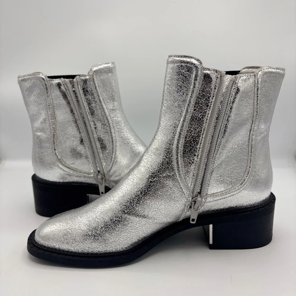 BCBGeneration Barini Silver Metallic Cutout Ankle Boots 6.5M Western Festival